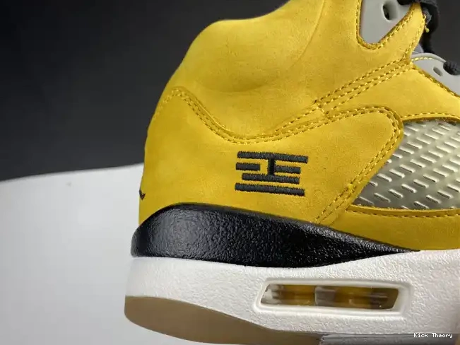 Kick Theory Retro 5 Jordan 454783-701 Air T23 Tokyo 0515